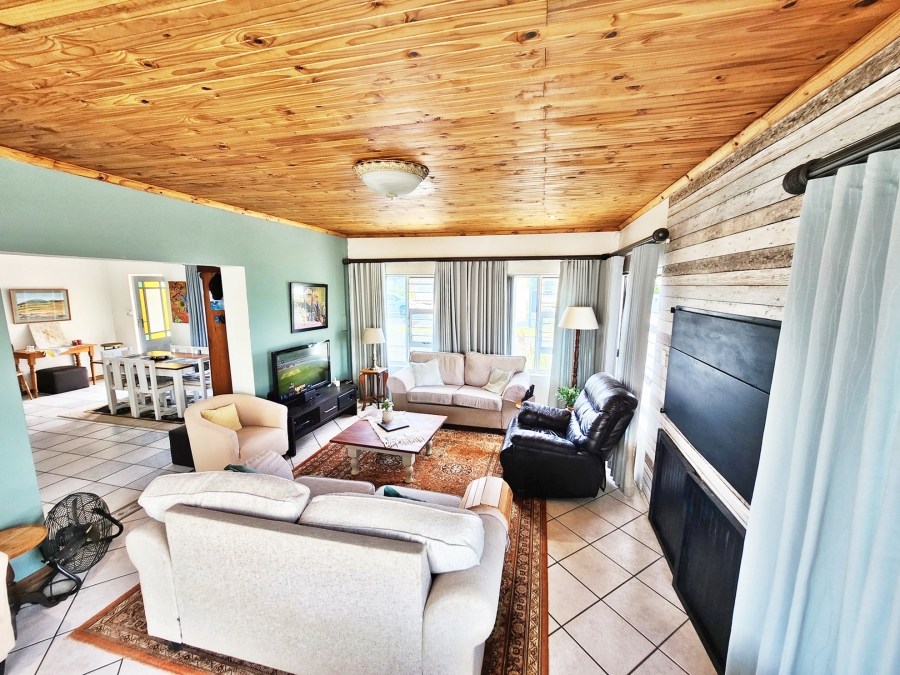 3 Bedroom Property for Sale in Struisbaai Western Cape